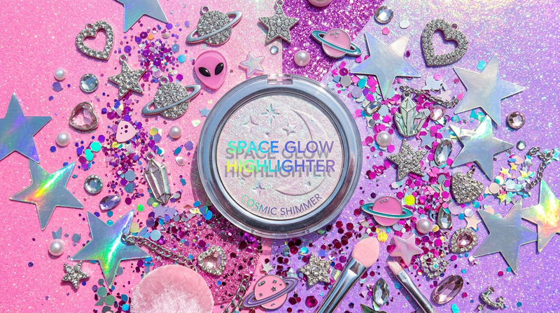 Space Glow Highlighter - Flat Lay