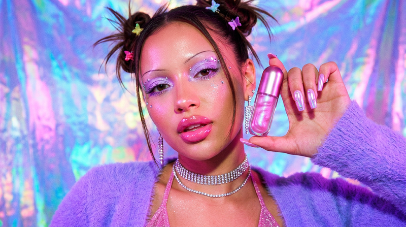 Luminous Lip Melt - Lifestyle Shot